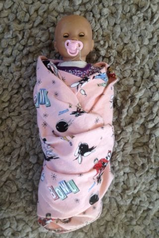 Easy DIY swaddle blanket for babies DIY Easy swaddle blanket