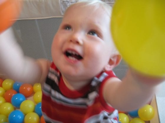 Create an easy ball pit at home Create an easy ball pit at home