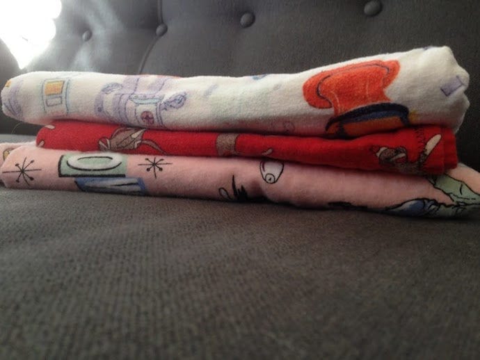 Easy DIY swaddle blanket for babies