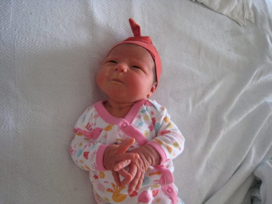 Sew a quick newborn hat from a t-shirt Sew a quick newborn hat from a t-shirt